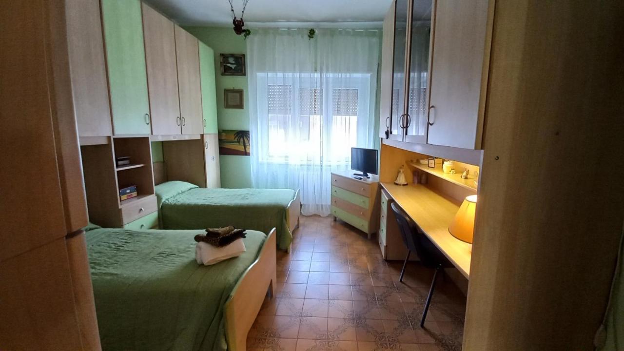 Appartamento Incantevole Al Centro Di Торваяника Экстерьер фото